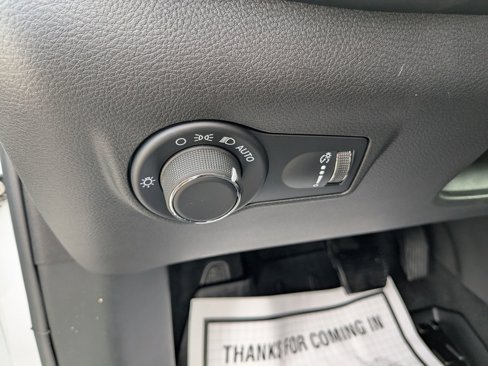 New 2025 Jeep Compass Sport image 14