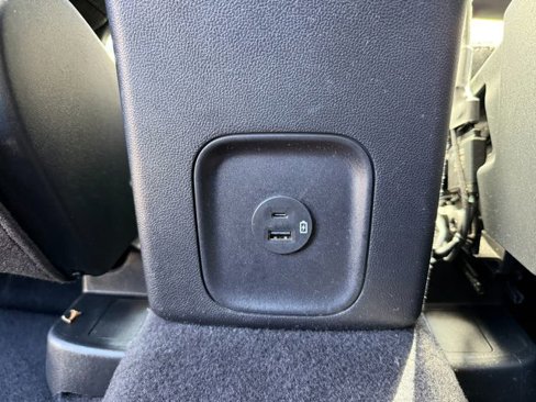 Used 2022 Ford Escape SE w/ SE Sport Appearance Package image 15