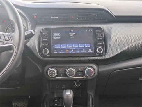 Used 2024 Nissan Kicks SV image 18
