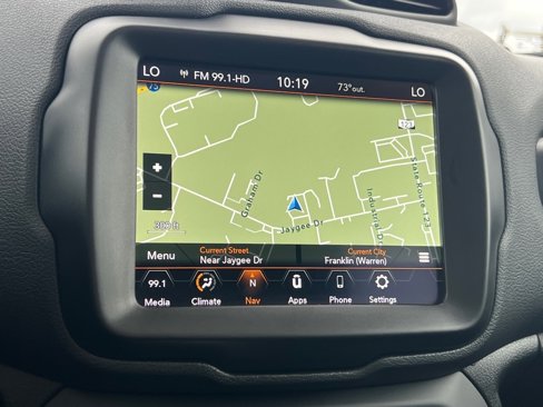 Used 2023 Jeep Renegade Latitude w/ Sun/Sound Group image 5