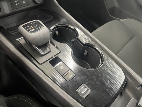 Used 2024 Nissan Rogue S image 8