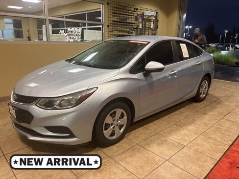 Used 2017 Chevrolet Cruze LS image 1