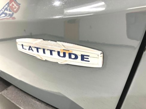 Used 2018 Jeep Renegade Latitude image 15