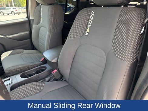 Used 2018 Nissan Frontier PRO-4X image 11