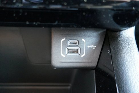 New 2025 Jeep Compass Latitude image 16