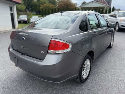 Used 2010 Ford Focus SE image 7