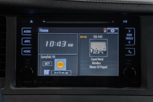 Used 2017 Toyota Sienna SE image 27