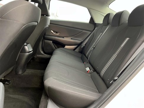 Certified 2023 Hyundai Elantra SEL w/ Convenience Package image 12