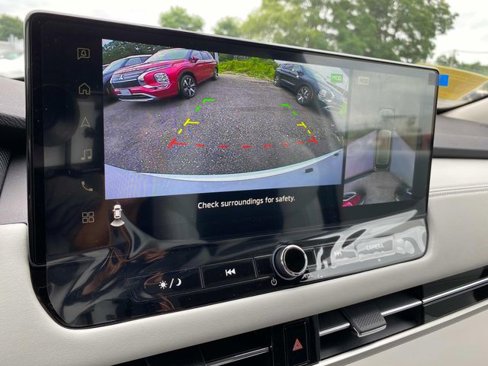 New 2025 Mitsubishi Outlander AWD image 11