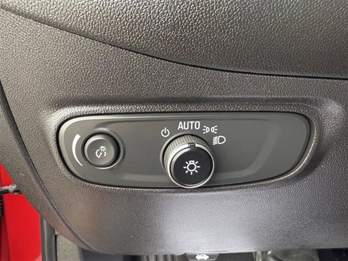 Used 2023 Chevrolet Equinox LT image 20