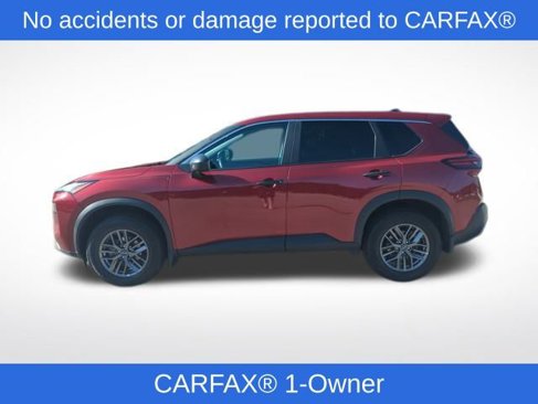 Used 2023 Nissan Rogue S image 2