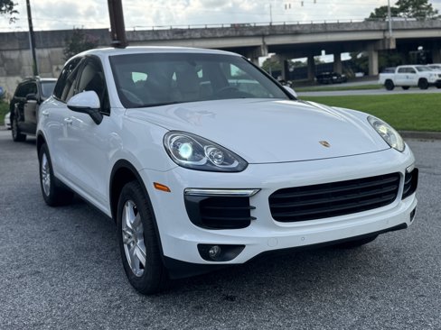 Used 2016 Porsche Cayenne image 31