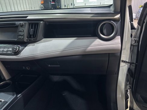 Used 2015 Toyota RAV4 XLE image 24