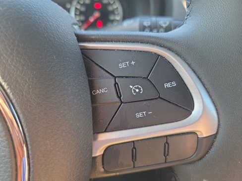 Used 2023 Jeep Renegade Altitude image 14
