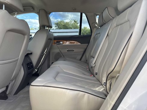 Used 2012 Lincoln MKX AWD image 33