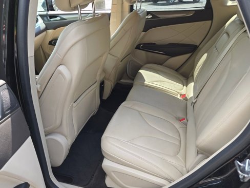 Used 2017 Lincoln MKC Premiere image 14