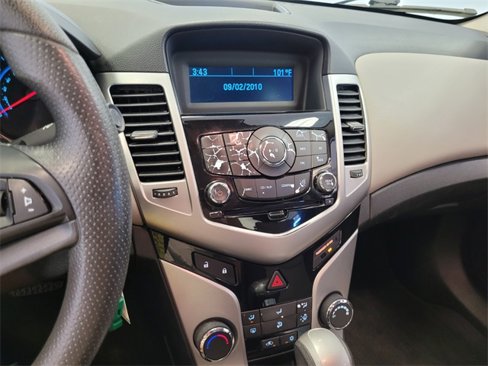 Used 2014 Chevrolet Cruze LS image 19