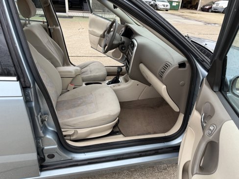 Used 2003 Saturn L-Series L200 w/ Convenience Pkg image 11
