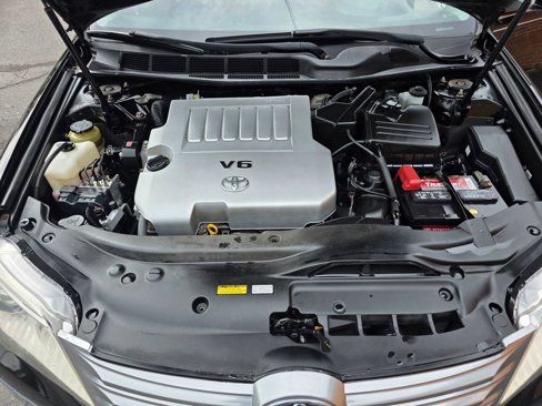 Used 2011 Toyota Avalon Limited image 16