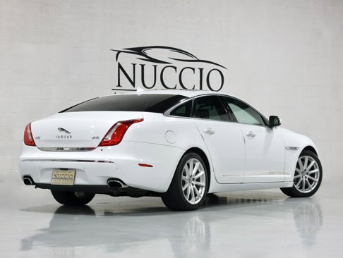 Used 2013 Jaguar XJ image 12