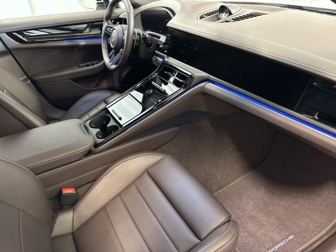 New 2025 Porsche Panamera 4 image 44