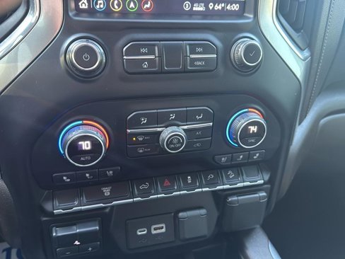 Used 2020 Chevrolet Silverado 2500 LTZ w/ LTZ Convenience Package image 21