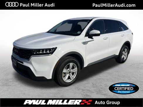 Used 2022 Kia Sorento LX image 1