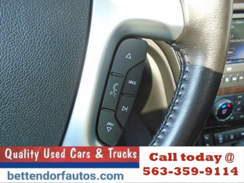 Used 2017 Chevrolet Traverse LT w/ Traveler's Package image 19