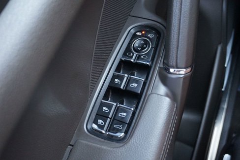 Used 2016 Porsche Cayenne image 23