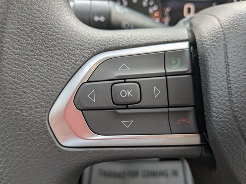 New 2025 Jeep Compass Sport image 15