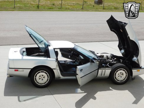 Used 1986 Chevrolet Corvette Coupe image 23
