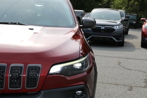 Used 2019 Jeep Cherokee Trailhawk image 13