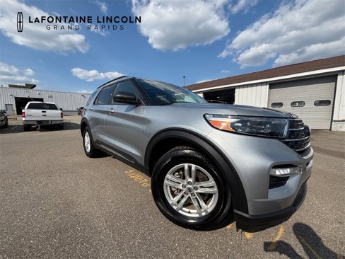Used 2022 Ford Explorer XLT w/ Equipment Group 202A image 56