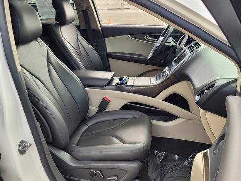 Used 2019 Lincoln Nautilus Reserve image 14