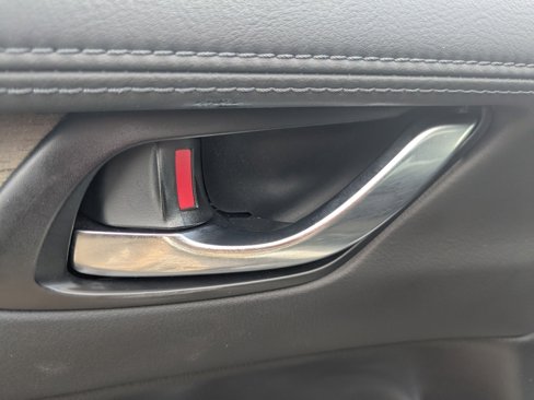 Used 2020 MAZDA CX-5 Signature image 10