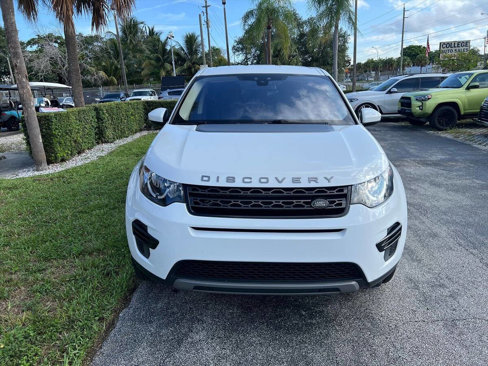 Used 2019 Land Rover Discovery Sport SE image 3