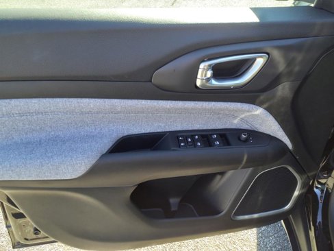 New 2025 Jeep Compass Sport image 10