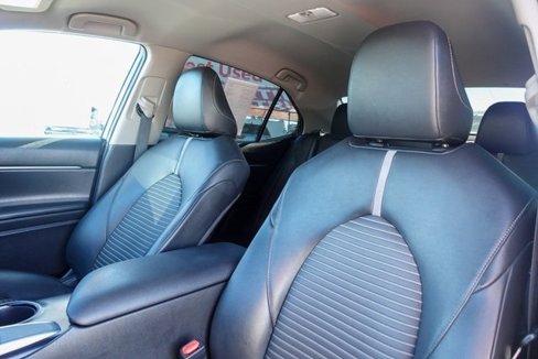 Certified 2018 Toyota Camry SE image 25