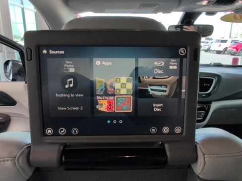 Used 2020 Chrysler Pacifica Touring-L Plus image 19