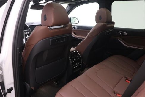 Used 2022 BMW X5 xDrive40i w/ Premium Package image 16
