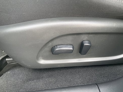 Used 2020 Nissan Pathfinder SV image 29
