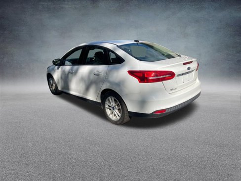 Used 2017 Ford Focus SE w/ Cold Weather Package image 3