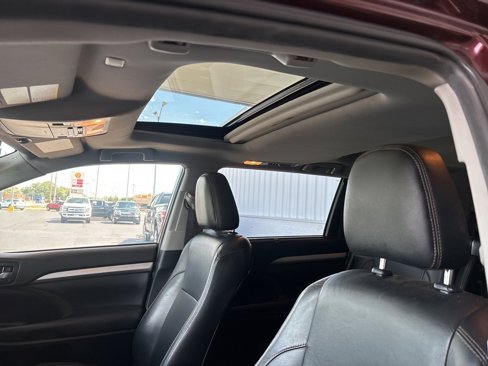 Used 2019 Toyota Highlander XLE image 9