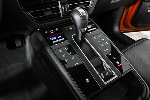 Certified 2022 Porsche Macan image 19