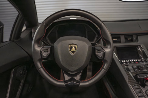 Used 2019 Lamborghini Aventador S image 33