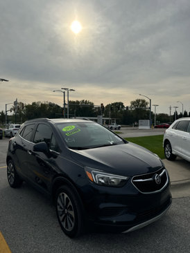 Used 2022 Buick Encore Preferred w/ Safety Package image 2