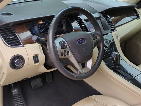 Used 2019 Ford Taurus Limited image 12
