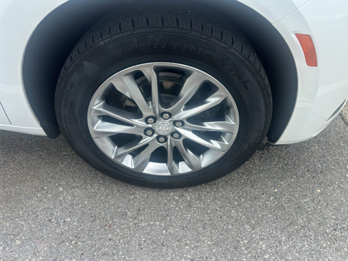 Used 2022 Buick Enclave Avenir image 3