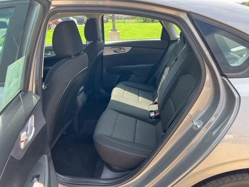 Used 2022 Kia Forte LXS image 14