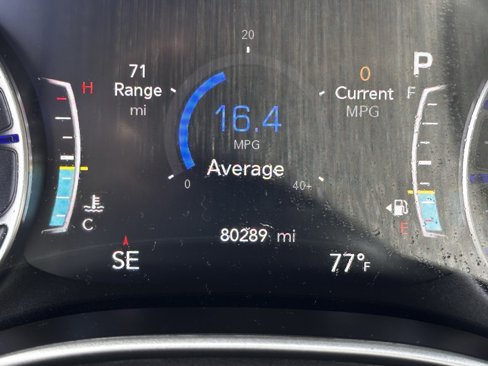 Used 2022 Chrysler Pacifica Touring-L image 13